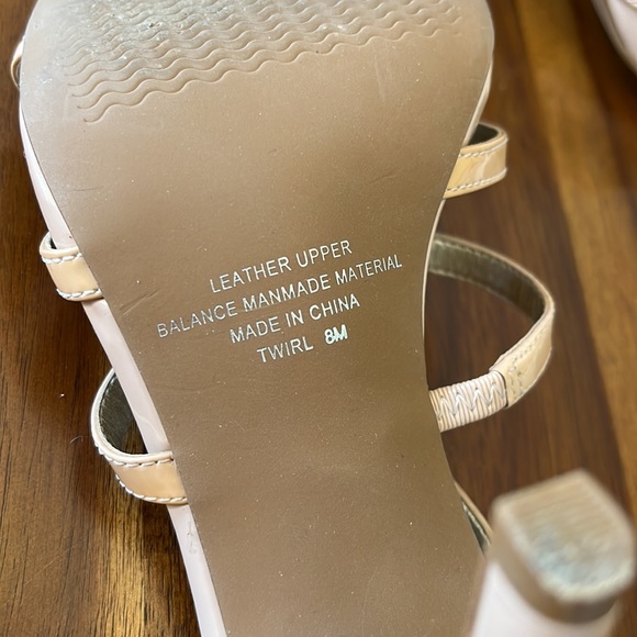 Cute strappy high heel sandals, beige patent, size 8 - Picture 9 of 9